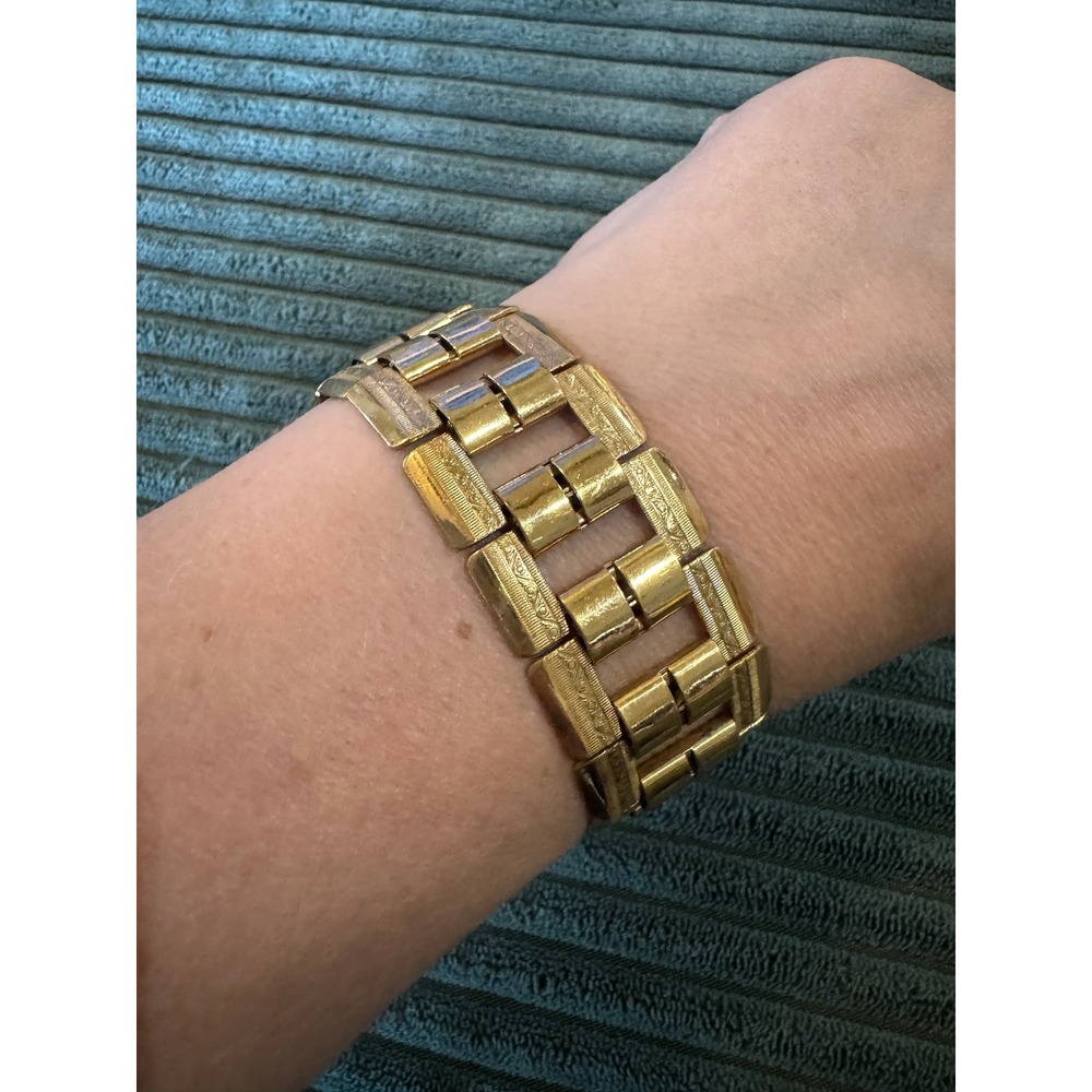 Coro Gold Tone Wide Panel Bracelet‎ Fashion Jewelry Vintage Accessory